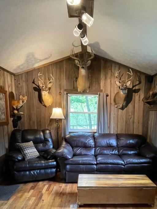 Bourbon Trail Cabin On The Farm Lawrenceburg Εξωτερικό φωτογραφία