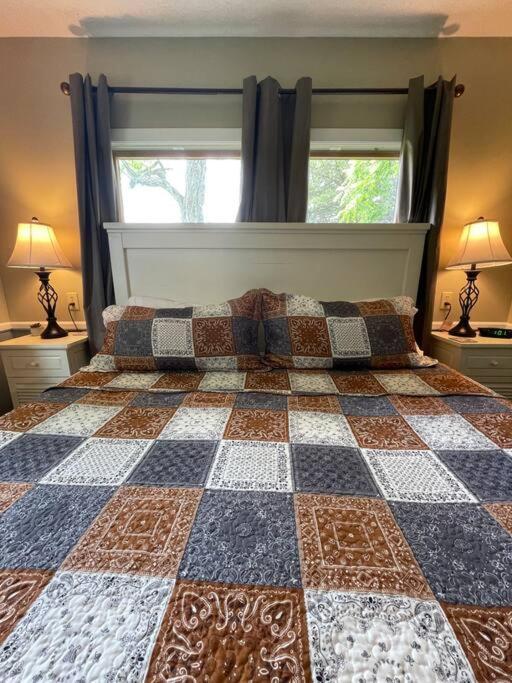 Bourbon Trail Cabin On The Farm Lawrenceburg Εξωτερικό φωτογραφία