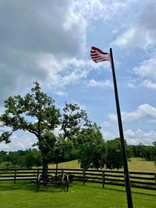 Bourbon Trail Cabin On The Farm Lawrenceburg Εξωτερικό φωτογραφία