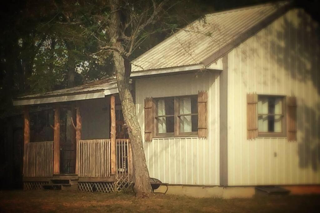 Bourbon Trail Cabin On The Farm Lawrenceburg Εξωτερικό φωτογραφία